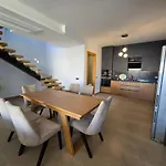 Villa Ayayorgi Sueper Havuzlu Yeni Çeşme