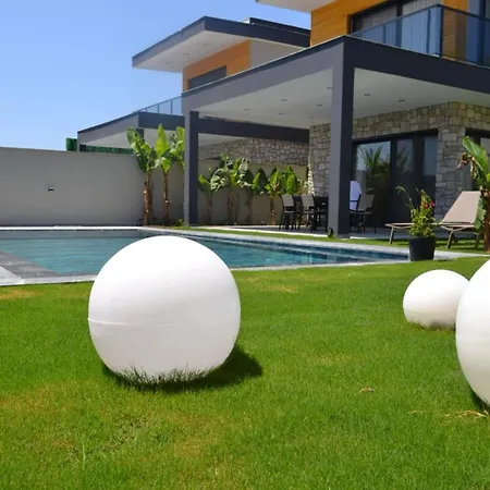 Ayayorgi Sueper Havuzlu Yeni וילה