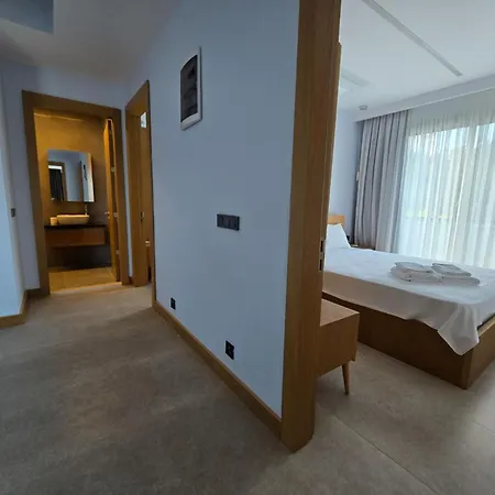 Ayayorgi Sueper Havuzlu Yeni Cesme