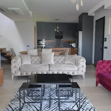 Villa Ayayorgi Sueper Havuzlu Yeni Cesme