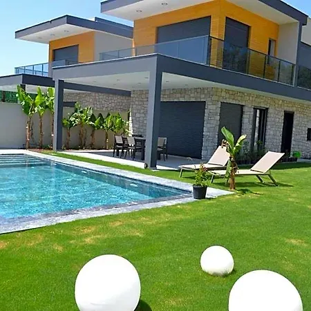 Villa Ayayorgi Sueper Havuzlu Yeni *