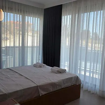 Ayayorgi Sueper Havuzlu Yeni * Çeşme