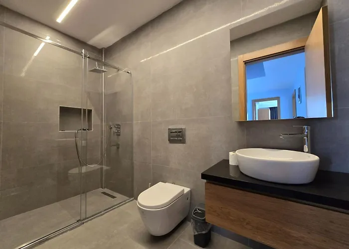 Ayayorgi Sueper Havuzlu Yeni Çeşme