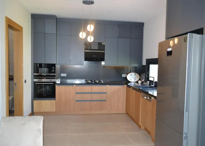 Ayayorgi Sueper Havuzlu Yeni * Çeşme